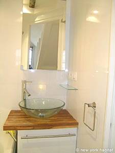 Paris Studio apartment - bathroom (PA-3910) photo 1 of 3