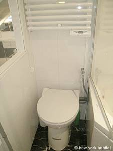Paris Studio apartment - bathroom (PA-3910) photo 3 of 3