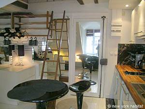Paris Studio apartment - living room (PA-3910) photo 8 of 9