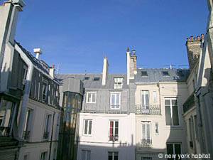 Paris T2 appartement location vacances - chambre (PA-3915) photo 3 sur 4