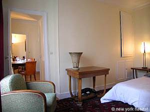 Paris 2 Bedroom apartment - bedroom 2 (PA-3921) photo 5 of 9