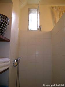 Paris 2 Bedroom apartment - bathroom 1 (PA-3921) photo 5 of 6