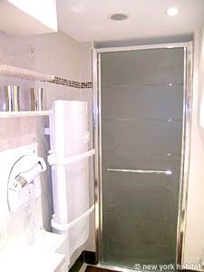 Paris 1 Bedroom apartment - bathroom 1 (PA-3934) photo 5 of 6