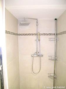 Paris 1 Bedroom apartment - bathroom 1 (PA-3934) photo 6 of 6