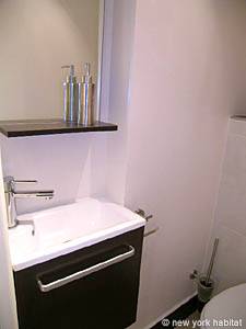 Paris 1 Bedroom apartment - bathroom 2 (PA-3934) photo 1 of 2