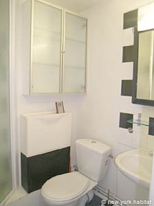 Paris Studio T1 appartement location vacances - salle de bain (PA-3937) photo 3 sur 3