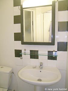 Paris Studio T1 appartement location vacances - salle de bain (PA-3937) photo 1 sur 3