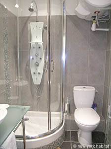 Paris Studio T1 appartement location vacances - salle d'eau (PA-3938) photo 2 sur 3