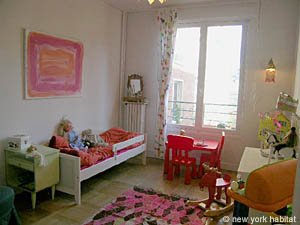 Paris 3 Bedroom accommodation - bedroom 2 (PA-3939) photo 1 of 5