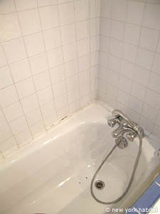 Paris 3 Bedroom accommodation - bathroom 1 (PA-3939) photo 3 of 3