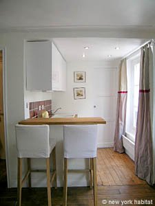 Paris Studio accommodation - living room (PA-3960) photo 7 of 9