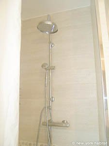 Parigi 1 Camera da letto appartamento casa vacanze - bagno 1 (PA-3992) photo 3 di 3 Parigi 1 Camera da letto appartamento casa vacanze - bagno 1 (PA-3992) photo 3 di 3