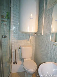 Paris T2 appartement location vacances - salle d'eau 2 (PA-3994) photo 1 sur 5