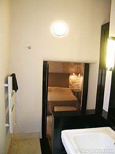 Paris 1 Bedroom apartment - bathroom 1 (PA-4006) photo 3 of 3