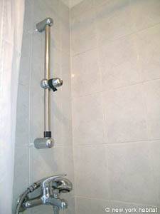 Paris 1 Bedroom accommodation - bathroom 1 (PA-4007) photo 3 of 3