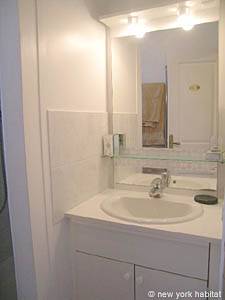Paris 1 Bedroom accommodation - bathroom 1 (PA-4007) photo 2 of 3