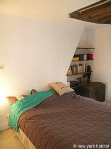 Paris 2 Bedroom apartment - bedroom 1 (PA-4016) photo 1 of 5
