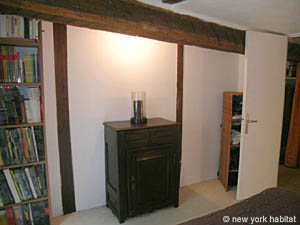 Paris 2 Bedroom apartment - bedroom 1 (PA-4016) photo 4 of 5