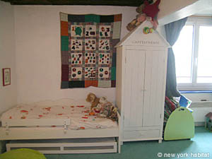Paris 2 Bedroom apartment - bedroom 2 (PA-4016) photo 3 of 4