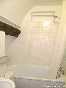 Paris Studio avec Alc&ocirc;ve T1 appartement location vacances - salle de bain (PA-4022) photo 1 sur 3