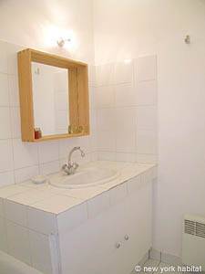 Paris 1 Bedroom accommodation - bathroom 1 (PA-4034) photo 2 of 3