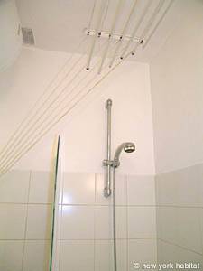 Paris 1 Bedroom accommodation - bathroom 1 (PA-4034) photo 3 of 3
