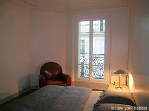 Paris 1 Bedroom accommodation - bedroom (PA-4044) photo 1 of 4