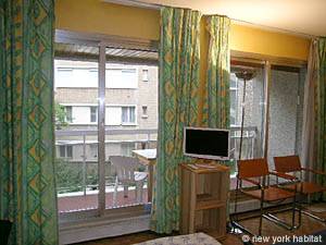 Paris 1 Bedroom apartment - bedroom (PA-4078) photo 7 of 10