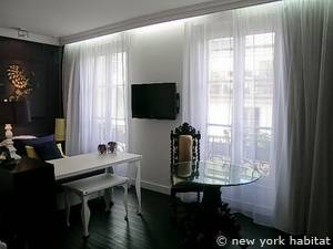 Paris Studio T1 appartement location vacances - séjour (PA-4095) photo 2 sur 9 Paris Studio T1 appartement location vacances - séjour (PA-4095) photo 2 sur 9