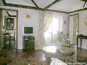 Paris 2 Bedroom apartment - living room 2 (PA-4166) photo 1 of 12