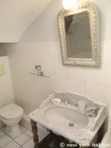 Paris 1 Bedroom apartment - bathroom (PA-4167) photo 1 of 3