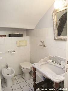 Paris 1 Bedroom apartment - bathroom (PA-4167) photo 2 of 3