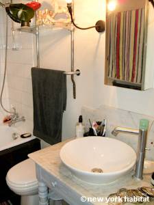 Paris 1 Bedroom - Duplex accommodation - bathroom 1 (PA-4237) photo 3 of 5
