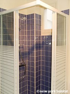 Paris Studio apartment - bathroom (PA-4248) photo 2 of 3