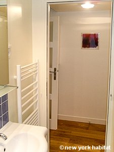 Paris Studio apartment - bathroom (PA-4248) photo 3 of 3