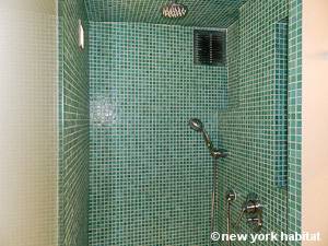 Paris T2 appartement location vacances - salle de bain 1 (PA-4268) photo 4 sur 4