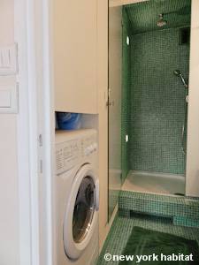 Paris T2 appartement location vacances - salle de bain 1 (PA-4268) photo 3 sur 4