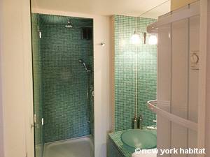 Paris T2 appartement location vacances - salle de bain 1 (PA-4268) photo 1 sur 4