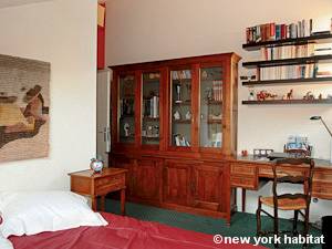 Paris T3 - Duplex appartement location vacances - chambre 2 (PA-4270) photo 2 sur 3