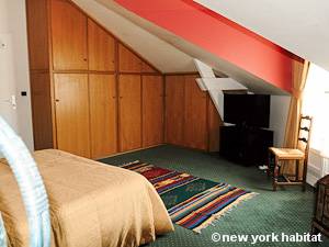 Paris T3 - Duplex appartement location vacances - chambre 1 (PA-4270) photo 3 sur 3