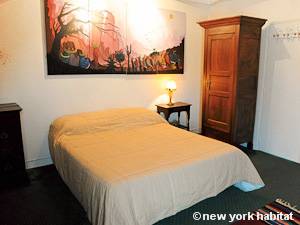 Paris T3 - Duplex appartement location vacances - chambre 1 (PA-4270) photo 2 sur 3