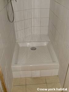 Paris Studio T1 logement location appartement - salle de bain 1 (PA-4277) photo 2 sur 3