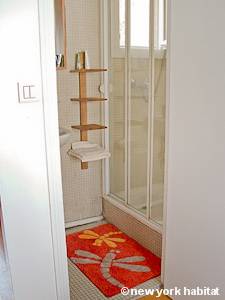 Paris 1 Bedroom apartment - bathroom (PA-4284) photo 1 of 4