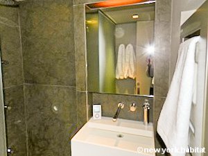 Paris T2 logement location appartement - salle de bain (PA-4293) photo 2 sur 4