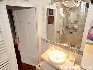 Paris 1 Bedroom accommodation - bathroom (PA-4298) photo 1 of 5