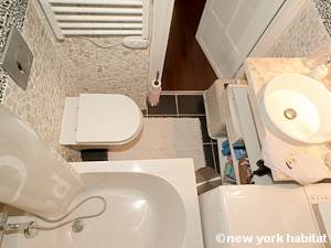 Paris 1 Bedroom accommodation - bathroom (PA-4298) photo 3 of 5