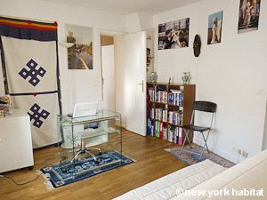 Paris 2 Bedroom accommodation - bedroom 2 (PA-4300) photo 3 of 4