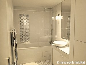 Paris 2 Bedroom accommodation - bathroom 1 (PA-4300) photo 1 of 3