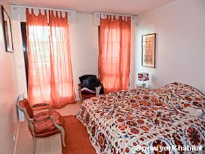 Paris T4 - Duplex logement location appartement - chambre 1 (PA-4302) photo 2 sur 5