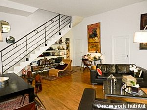 Paris T4 - Duplex logement location appartement - s&eacute;jour (PA-4302) photo 6 sur 9